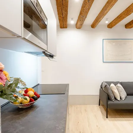 New And Spacious Cannaregio, No Steps, Near Rialto Venice