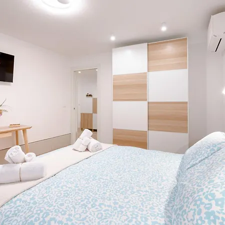 New And Spacious Cannaregio, No Steps, Near Rialto Apartment